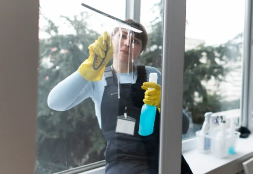 Nettoyage de vitres intérieures et extérieures au Grand-Quevilly